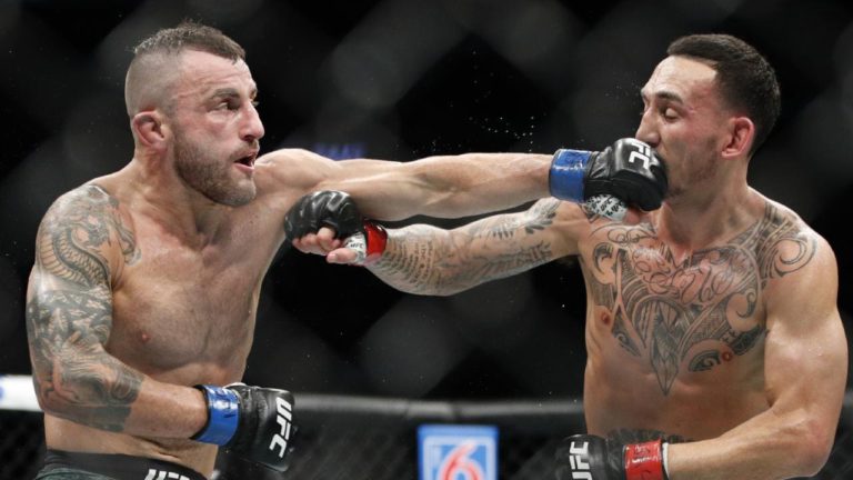 UFC 245 Alex Volkanovski vs Max Holloway